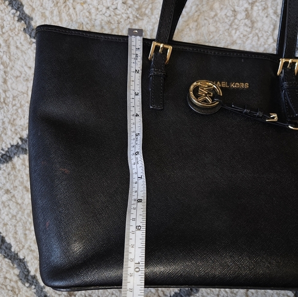 Michael Kors jet set medium saffiano leather zip tote bag - Picture 8 of 9